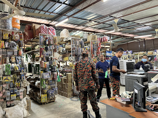 Kampung Hardware